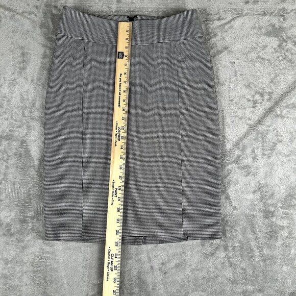 Express Design Studio Pencil Skirt Size 2 Button Back Black White Houndstooth - Picture 4 of 8